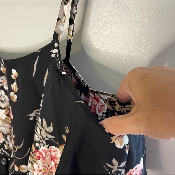 Black floral cold shoulder dress - Picture 7 of 12